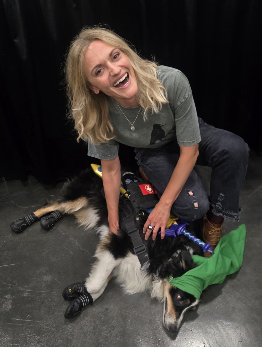 sydneythesd's tweet photo. Day #1 of @rosecitycc, and I didn’t need a Sheikah Slate to find this princess!
I went to see my friend @Summersett_ , the voice of Princess Zelda herself. I even brought the Master Sword, but Mom says defending Hyrule is *slightly* outside my service-dog duties.
#RCCC2026 https://t.co/2uZHgBdVhP