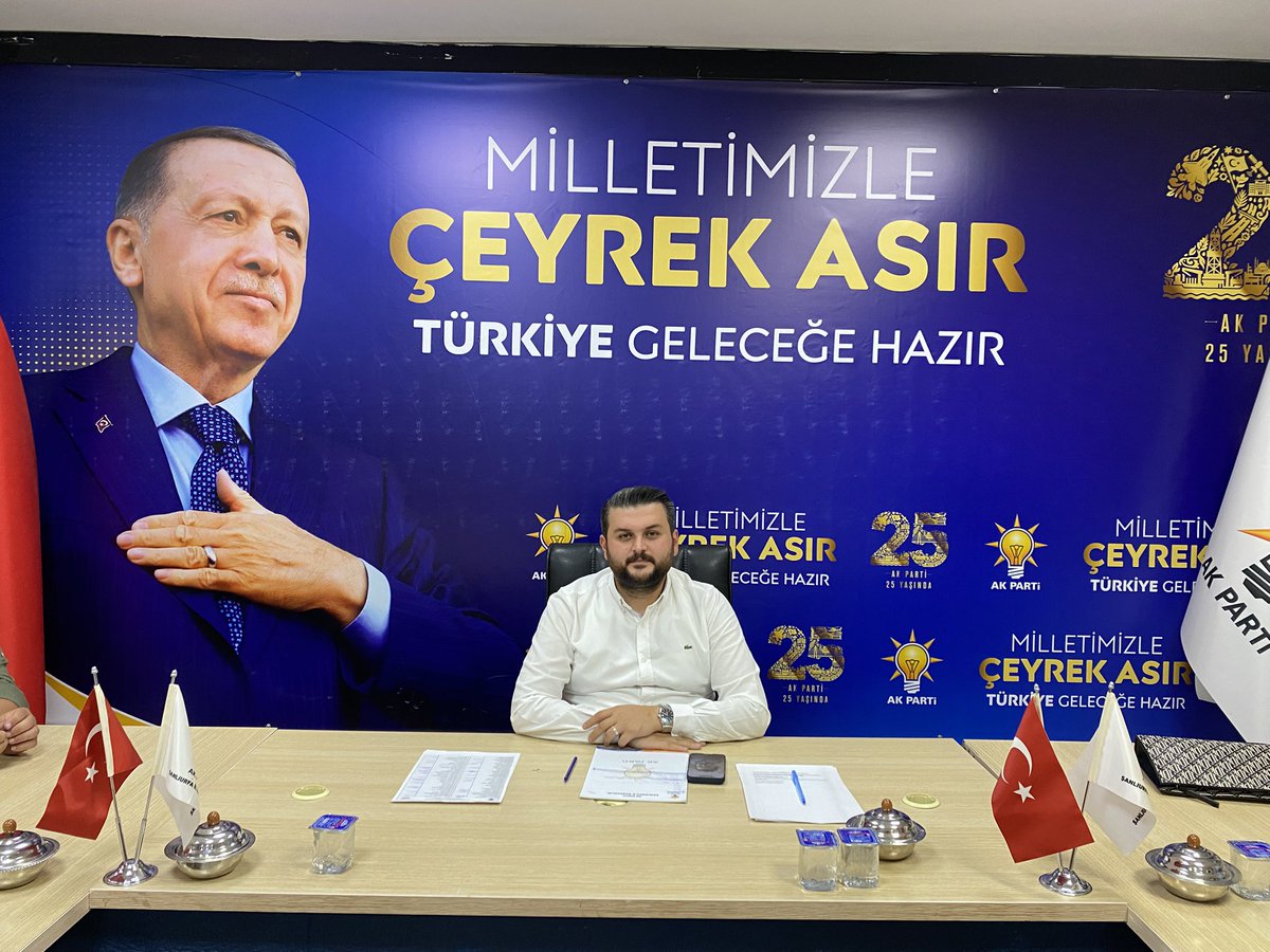 akgencliksurfa's tweet photo. İl Gençlik Kolları Başkanımız @furkankucukk_’ün başkanlığında,Yönetim Kurulu Toplantımızı gerçekleştirdik.

Toplantımızda;
•Önümüzdeki süreçte yapılacak program ve faaliyetler üzerine görüş alışverişinde bulunduk. 
•Teşkilatımızın koordinasyonunu güçlendirecek adımları ele alarak ortak yol haritamızı belirledik.

Gençliğimiz için aynı heyecan ve aynı kararlılıkla çalışmaya devam edeceğiz.

@avyusufibis @bybekirbozdag @osmannazlier @milhamigunbegi @fatihseyrekk