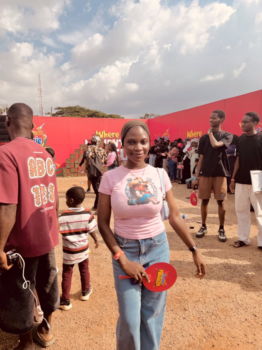 nofflor_'s tweet photo. Having fun in Abuja @ #indomiepalooza https://t.co/lyLHeaVTDI