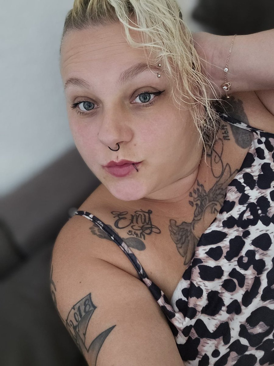 LADY_PEGGI's tweet photo. #@ LADY_PEGGI #mdh #amateur
https://t.co/SslAbygNt8
@mydirtyhobbyen 
Lass uns Spass haben... https://t.co/mcnkqDFH4b