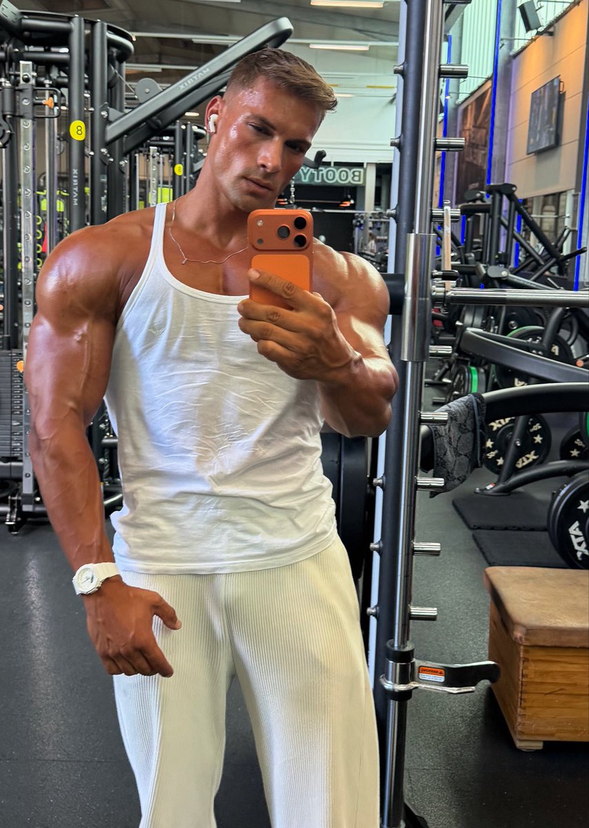 SebMotion1's tweet photo. Last training in my old gym 🥲 https://t.co/BUpW3MeGYD