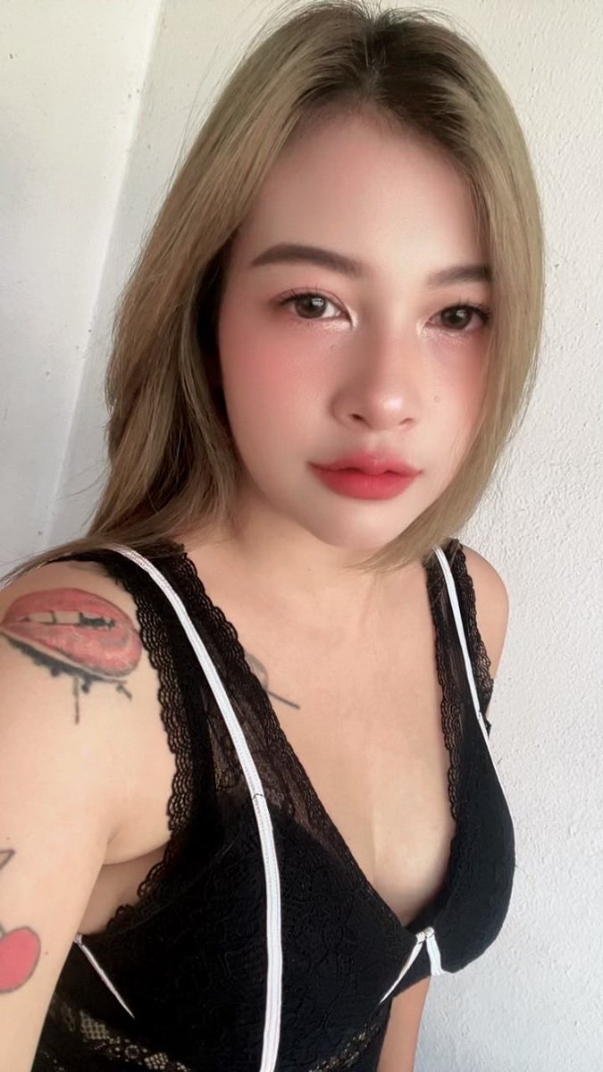 AugustaLaslo's tweet photo. 👀 ใครไม่ชอบครีมหนักผิว ตัวนี้น่าสนใจนะ มาก
เกลี่ยง่าย ซึมสบายผิว ให้ฟีลนุ่มหลังทา
ช่วยบำรุงผิว พร้อมช่วยดูแลผิวจากแสงแดดในทุกวัน☀️🤍 600/1น้ำรวมห้อง ถุงฟรี 
คืนนี้ว่างนัดยาวๆเลยจ้า
สนใจทักมา : pwpw177
📍พิกัด : คลอง1

รับงานรังสิต
รับงานสะพานแดง
รับงานคลอง1 https://t.co/0ZvhnPs1et