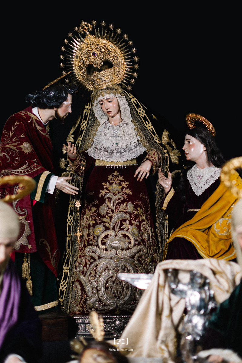 HdadPiedadJerez's tweet photo. MATER IUXTA FILIUM
«Ya vienen las tres Marías
con los tres cálices de plata,
recogiendo la sangre
que Jesucristo derrama.

Quien cogiera una gotita,
será su alma bendita;
quien cogiera una almozada,
será su alma sagrada.» https://t.co/j2SLUDlvu4