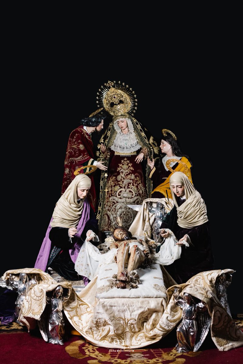 HdadPiedadJerez's tweet photo. MATER IUXTA FILIUM
«Ya vienen las tres Marías
con los tres cálices de plata,
recogiendo la sangre
que Jesucristo derrama.

Quien cogiera una gotita,
será su alma bendita;
quien cogiera una almozada,
será su alma sagrada.» https://t.co/j2SLUDlvu4