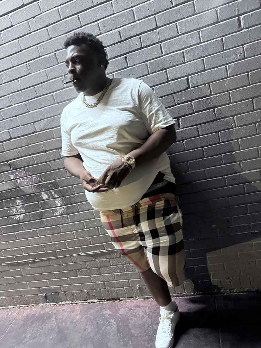 Aob10k's tweet photo. 🏚️24/7 https://t.co/B2CSy0SBc7