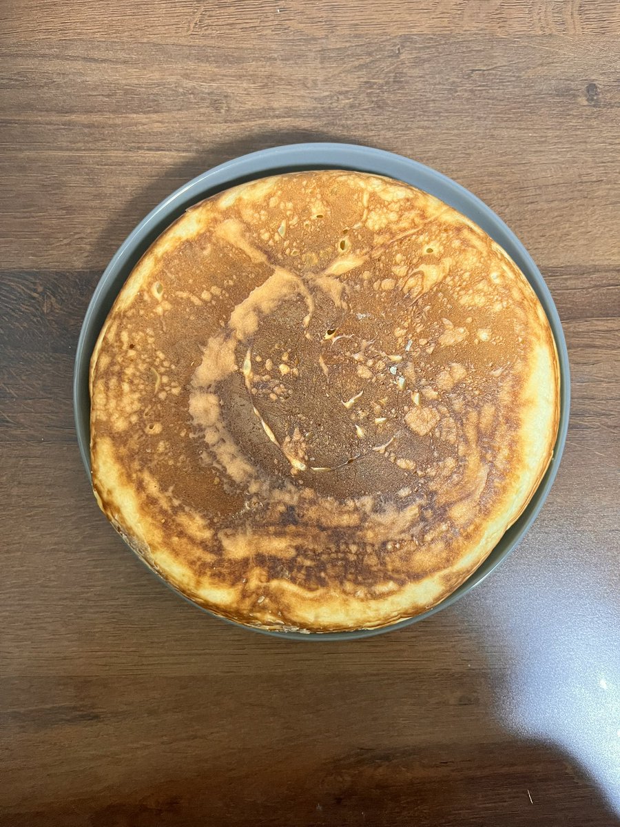 18me_bon's tweet photo. 見て〜ッ！
でっかいホットケーキ！
手のひらサイズなの！ https://t.co/a9S6Gsbvxx
