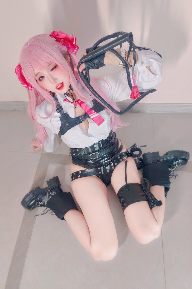 lingling00c's tweet photo. NIKKE 妮姬 胜利女神 SSR 尤尼 cosplay coser：澪绫@虚空澪绫 https://t.co/HoFfrxSzaO