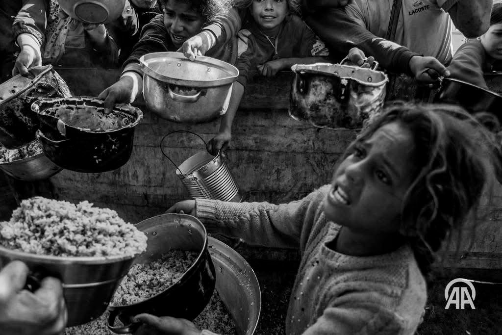 mhdksafa's tweet photo. 127 children killed per-day in Auschwitz in 5 years.

139 children killed per day in Gaza in 135 days.

The difference between Gaza and Auschwitz is that the world still has an opportunity to stop the genocide in Gaza. https://t.co/hJjvEh4MeL