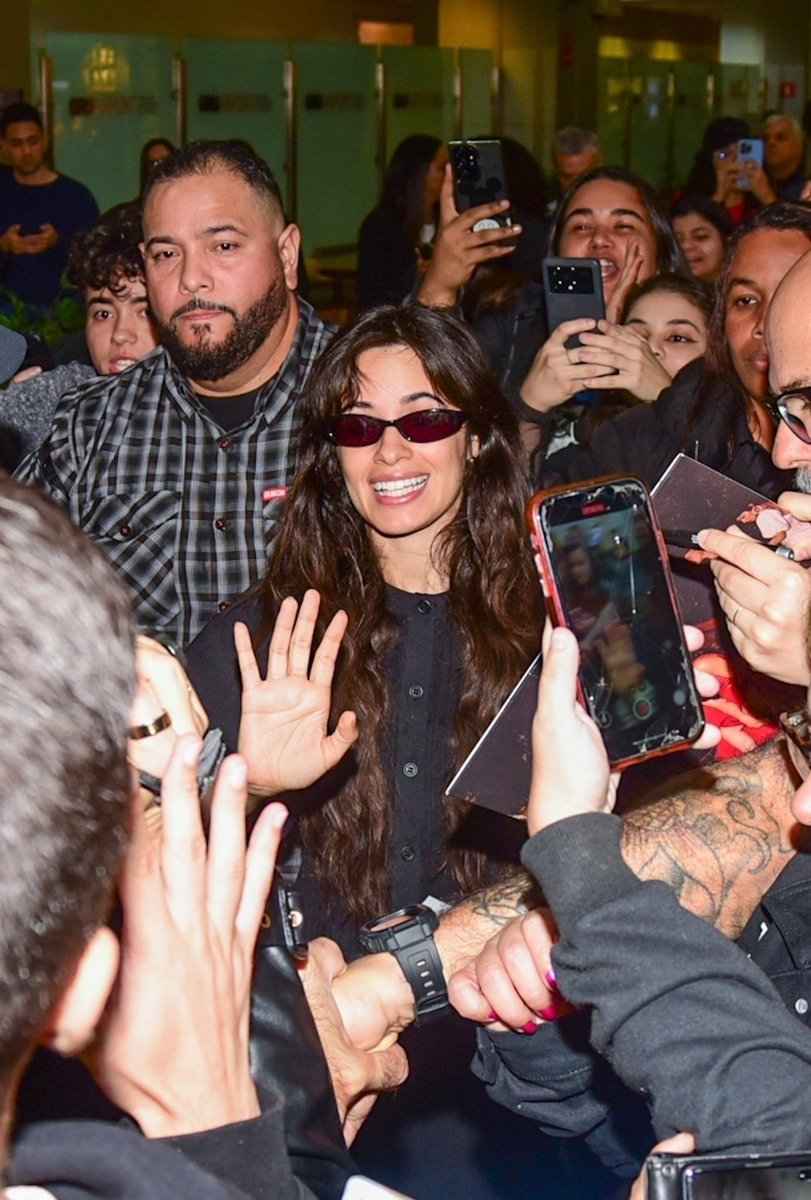 portalcamilabr's tweet photo. e pensar que ano passado essas horas a camila já estava em terras brasileiras 🥹🇧🇷 https://t.co/7vinqrRFpc