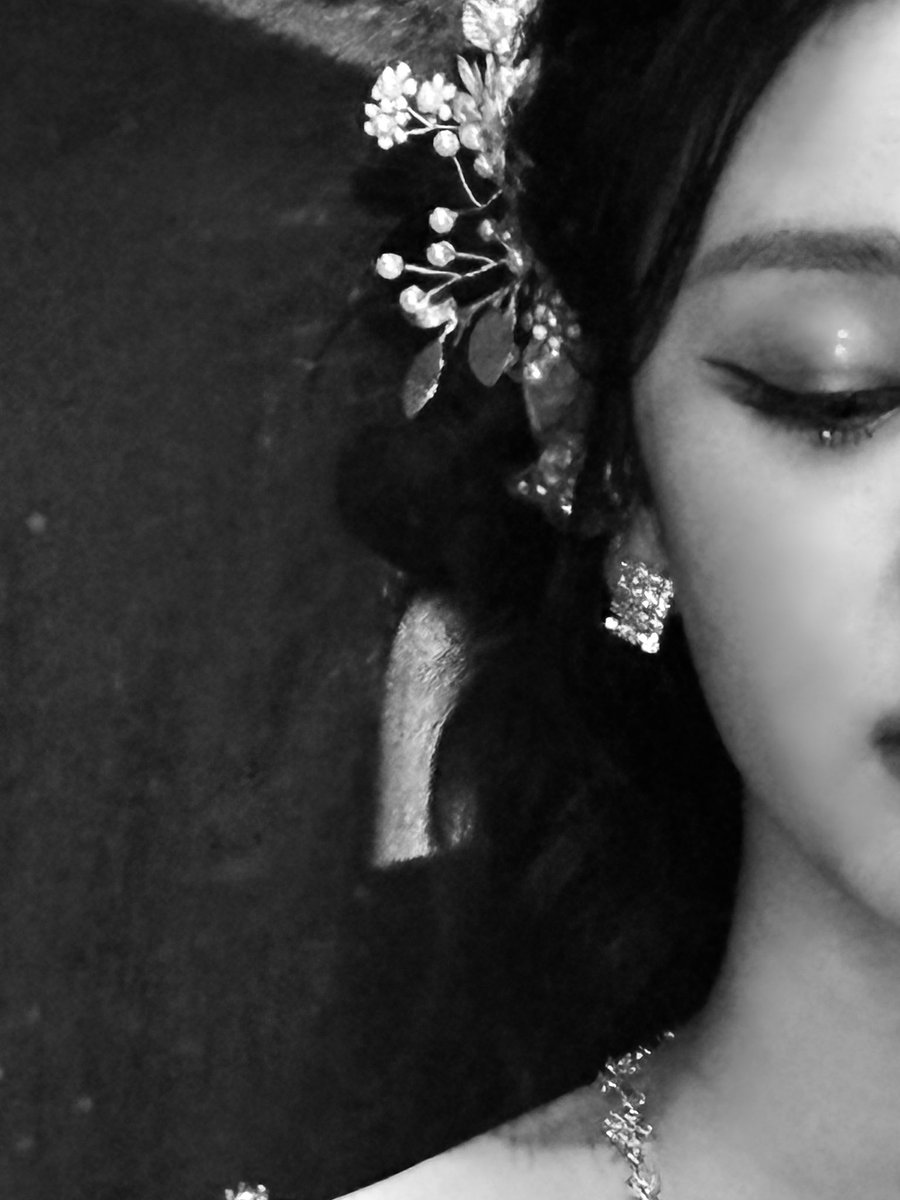 picbaemon's tweet photo. PHARITA WEVERSE UPDATE 

🪷💎 https://t.co/eOfUcIcUP7
