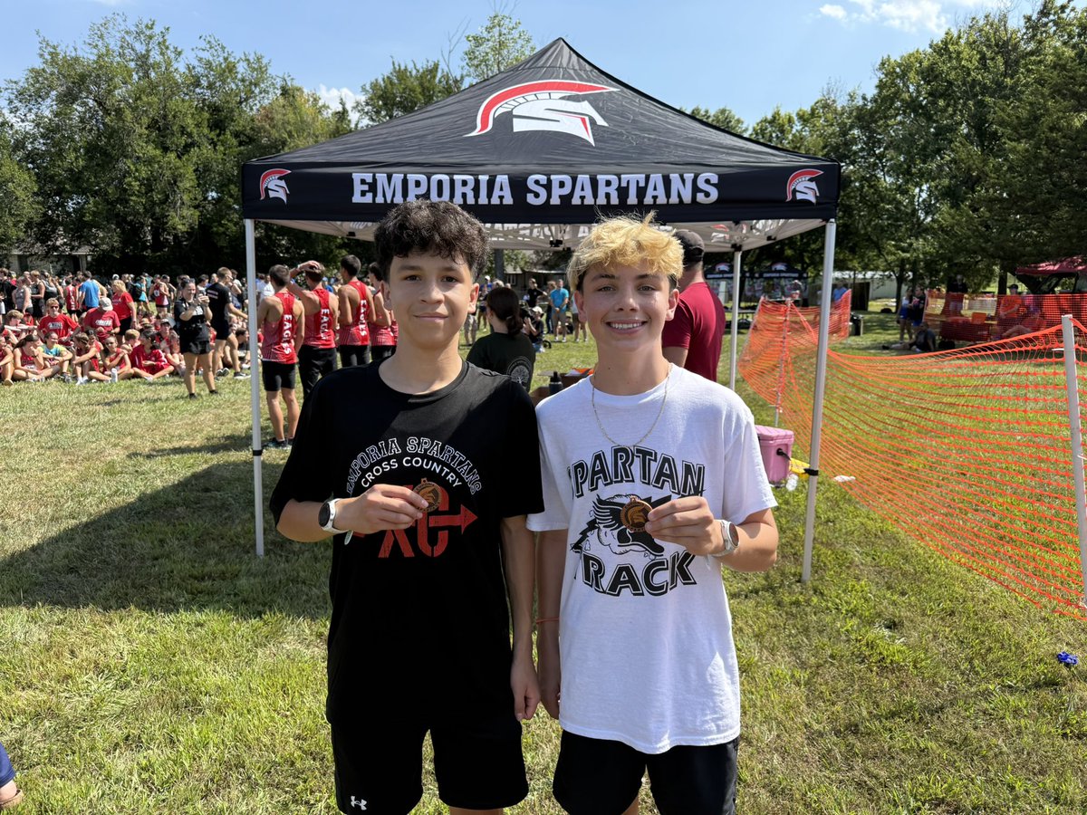 EhighAthletics's tweet photo. πββοΈπ Congratulations to our Spartan XC boys on a great day at Jones Park!
π₯ Xaden Delgado β 7th
π₯ Walker Metcalfe β 15th
The Spartans also earned a 3rd-place team finish! Great effort competing on your home course. #SpartanPride #EHSXC π€β€οΈπββοΈ https://t.co/1sHgzJ52tC