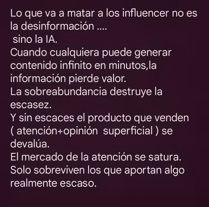 Miblog356775Mi's tweet photo. Lo que va acabar con los influencer no es la desinformación sino la IA que generará una sobre abundancia de información ocasionando que la información pierda valor.
La sobre abundancia destruye la escasez de información, sin escases los contenidos pierden valor. https://t.co/2dv1Rq1oJ7
