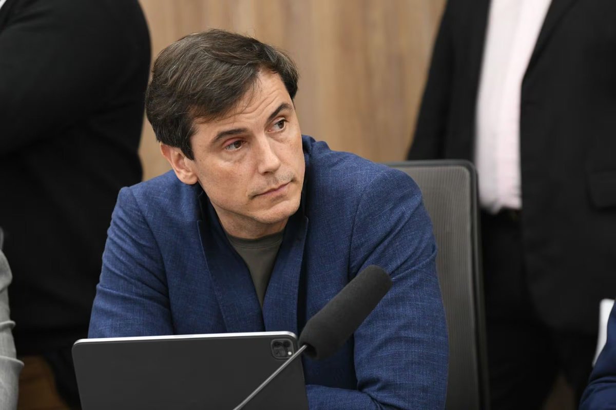 dschejtman's tweet photo. Amalia Granata quejándose de que los atletas cojan es exactamente igual a Diego Hartfield criticando las becas para deportistas: al hacerlo, ambos reniegan del origen de sus carreras. https://t.co/G2uBFoaq4O