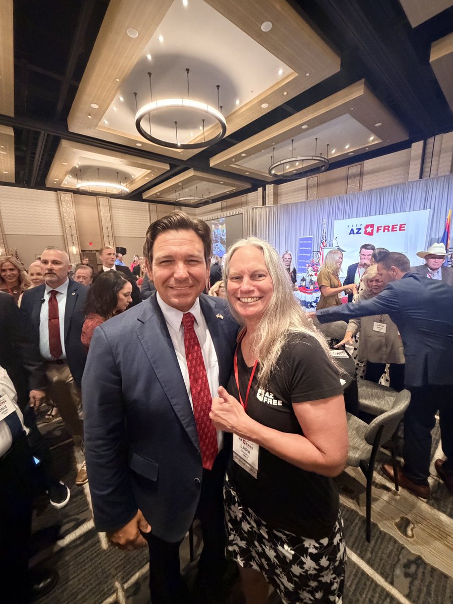 LaraGoodell's tweet photo. Don’t CA my AZ🇺🇸!  #AZFree @RonDeSantis @GovRonDeSantis https://t.co/G8lerX6GZK