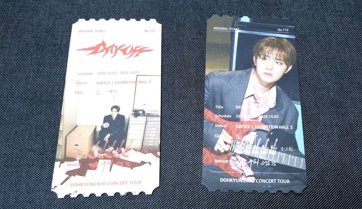 Hestia_D112's tweet photo. 됴콘 [DAYOFF] 기념 오리지널 티켓 🎟 

됴콘 장소 확정되었으니 
티켓팅 성공기원하며 재제작

다시 집에서 한 땀 한 땀 😆

기타 든 경수 너무 예뻐서 
어떤 걸로 제작할 지 고민중

---

어떤 게 더 나은가요? 🤔

#도경수� #DOHKYUNGSOO�
#DAY_OFF
#도경수콘서트
#데이오프 https://t.co/qteZwcM5IJ