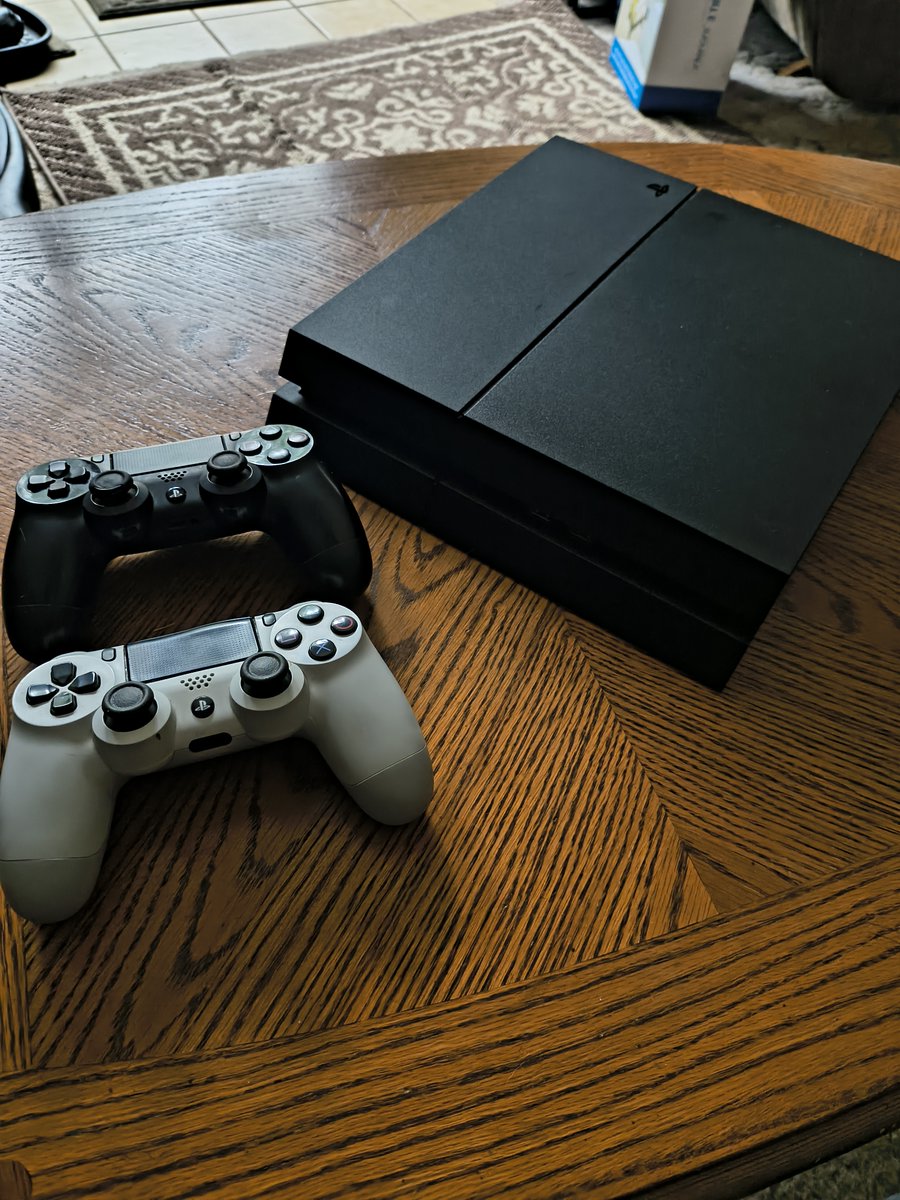 2nd_C_Resale's tweet photo. 🎮 PS4 CONSOLE + 2 CONTROLLERS — AVAILABLE NOW!

Looking to upgrade your setup or get everything you need to start gaming?

This bundle comes with a PS4 console and TWO controllers, giving you everything you need for multiplayer gaming right out of the box.

Available now! https://t.co/trM4CRGNFL