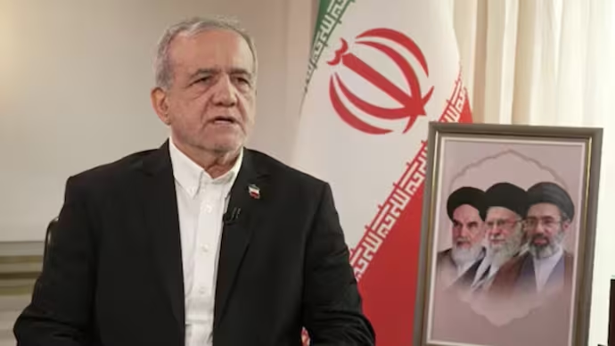 IndiaToday's tweet photo. #IranianPresidentOnIndiaToday || In an interview with India Today, @drpezeshkian said #MojtabaKhamenei is alive and remains in charge. He said the secrecy surrounding the supreme leader's whereabouts was necessary because US and Israeli forces had targeted Iran's senior leaders and commanders.  

Read: https://t.co/I7KB4nPQeB