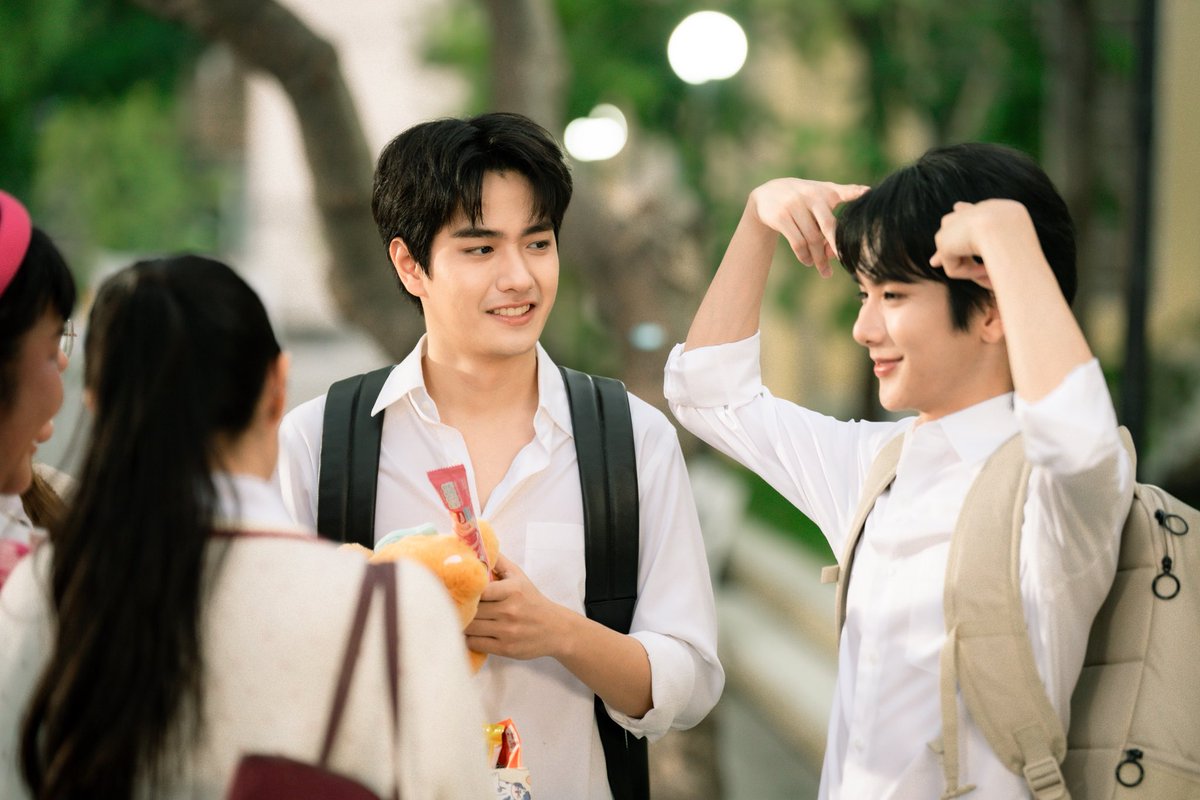 nattanaxx's tweet photo. EP.3 สนุกมากเลยย เเต่ว่าจบเเบบนี้รีบวันเสาร์หน้าเลยได้มั้ยครับ เพื่อนผมปอดเล็กกก🥺🥺

วันนี้ได้ดูกับพี่ๆ หม๊ามี๊ในโรง รู้สึกสนุกกว่า ดูคนเดียวเยอะเลยครับ อยากให้เราดูด้วยกันทุ้กก EP. เลยครับผม 

ฝากตัวละคร 'เจย์' ด้วยน้าคร้าบบบ

MR FANBOY CHAPTER 3
#MrFanboyEP3
#nattanax https://t.co/eWgXWn6un9