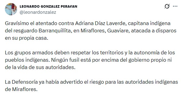 BluRadioCo's tweet photo. Atacada a disparos en su casa fue la capitana indígena del Resguardo Barranquillita, en el municipio de Miraflores, Guaviare. La Defensoría del Pueblo había advertido sobre el riesgo para las autoridades indígenas en el municipio.

“Los grupos armados deben respetar los territorios y la autonomía de los pueblos indígenas. Ningún fusil está por encima del gobierno propio ni de la vida de sus autoridades”, aseveró Leonardo González, director de Indepaz. #VocesySonidos