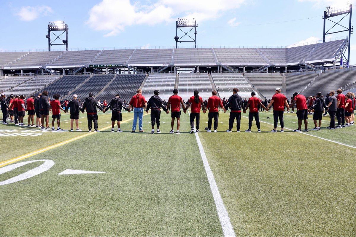 ULM_FB's tweet photo. Get after it.

#TakeFlight https://t.co/xaTX7szK6r