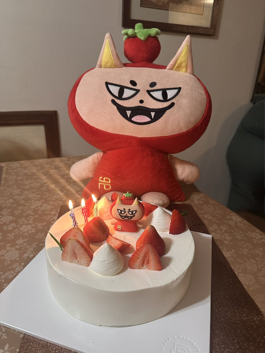 Lululovesmafox's tweet photo. Hi my name is Lulu, I’m from New York, and I love Mafox 🥰! Looking for foxmochi moots! 

#TOMAFOX #FORCEBOOK #fforce_ #kasibook #ฟอสบุ๊ค https://t.co/Tg7yyeA6pb