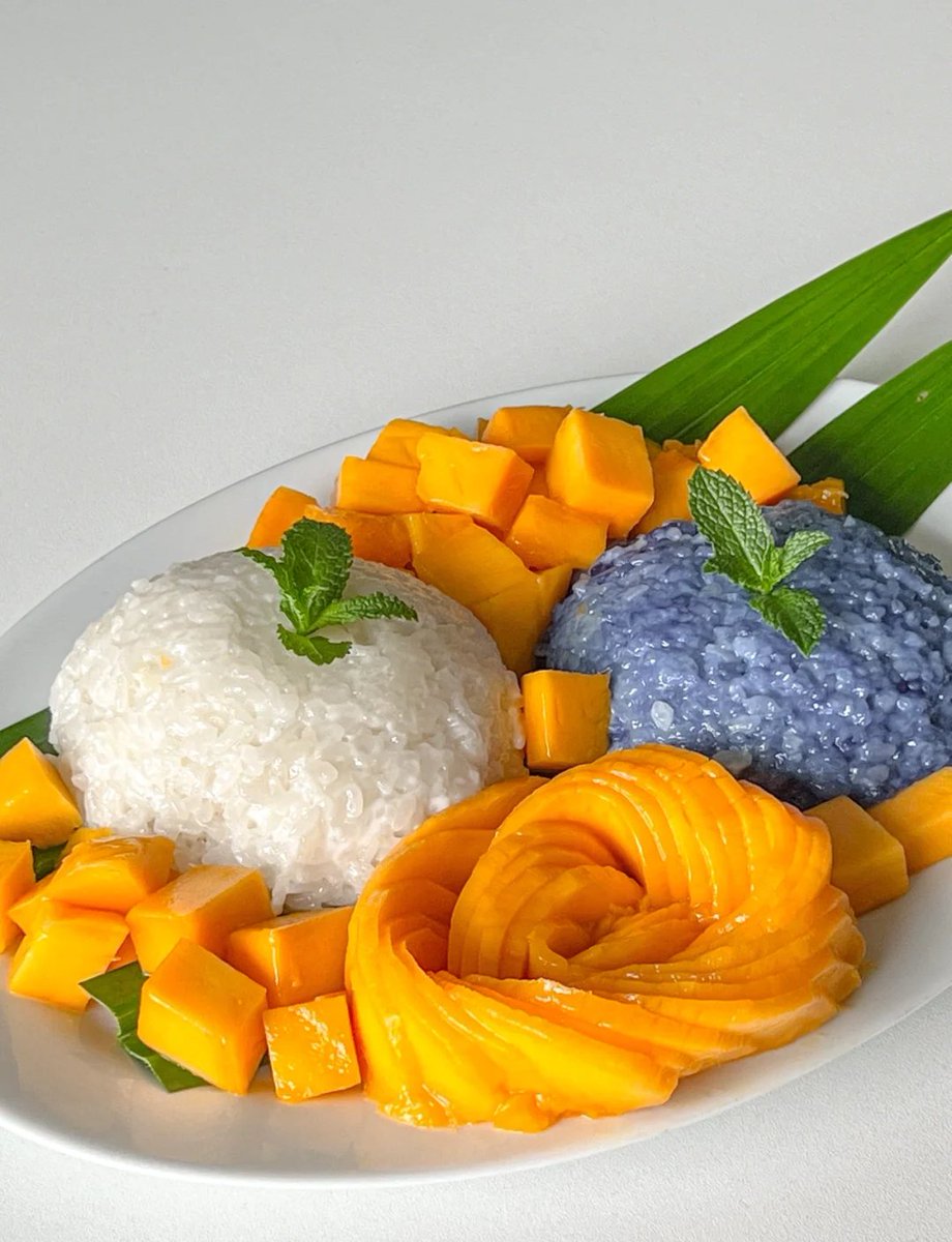 reado174220's tweet photo. Craving vibrant, sun-kissed flavor Our creamy mango sticky rice brings Thai street food magic right to your table—sweet coconut, ripe mango, and chewy rice in every bite!  #ThaiFood https://t.co/lrm5n3Jo4h