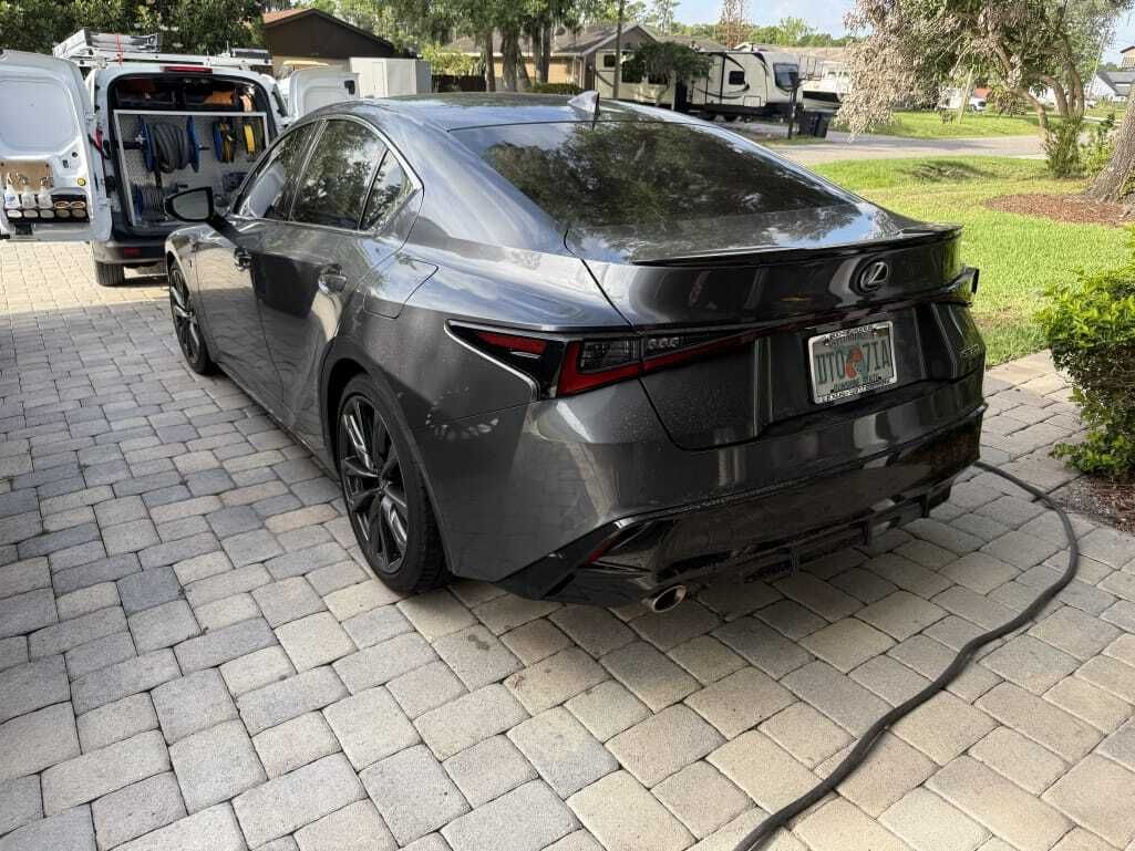 ChereBarncww's tweet photo. POV: You book a mobile detailer while WFH. The team arrives, your car gets washed, vacuumed, steam-cleaned, and waxed, and you never leave your chair. Cheaper than the shop, with zero time wasted. Tag a friend with a disaster-zone car. https://t.co/SMAjhkZhi3