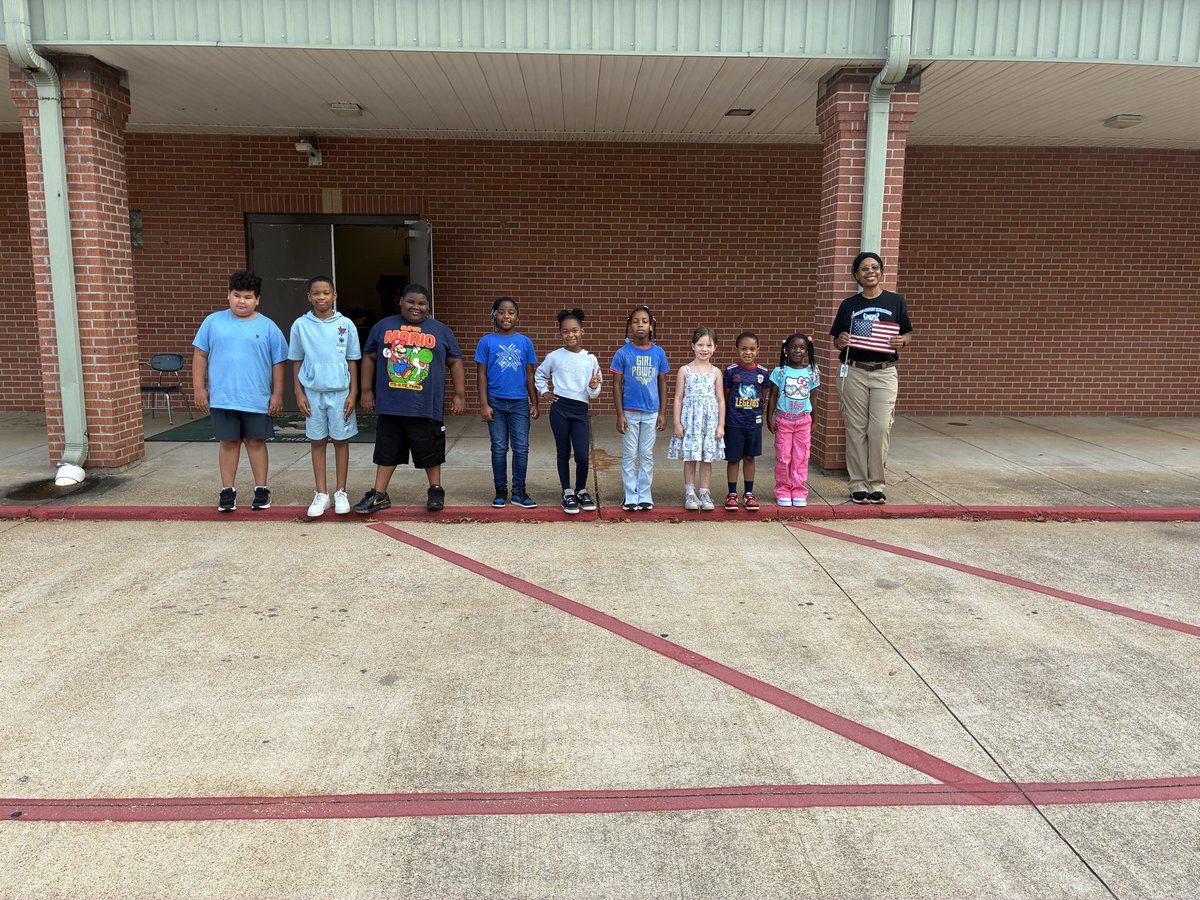LMESTigerNation's tweet photo. Patriot Day LMES 2026 #Red #White #Blue and Cafeteria TEAM LMES Patriots Day!@Aritmetica_Lady @FCPSParentEngmt @FCPSchoolsTN @JILC2019 @FayetteUp https://t.co/ubeWsACxzR