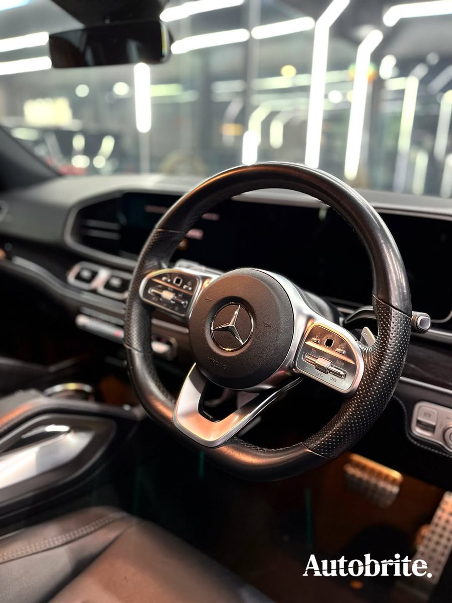MariaHimme56's tweet photo. Detailing interior Mercedes-Benz GLE 450. Pastikan mobil kesayangan bersih luar dalam agar berkendara lebih nyaman. Untuk reservasi dan info layanan detailing, chat admin via WhatsApp. https://t.co/m8W7qDnKO6
