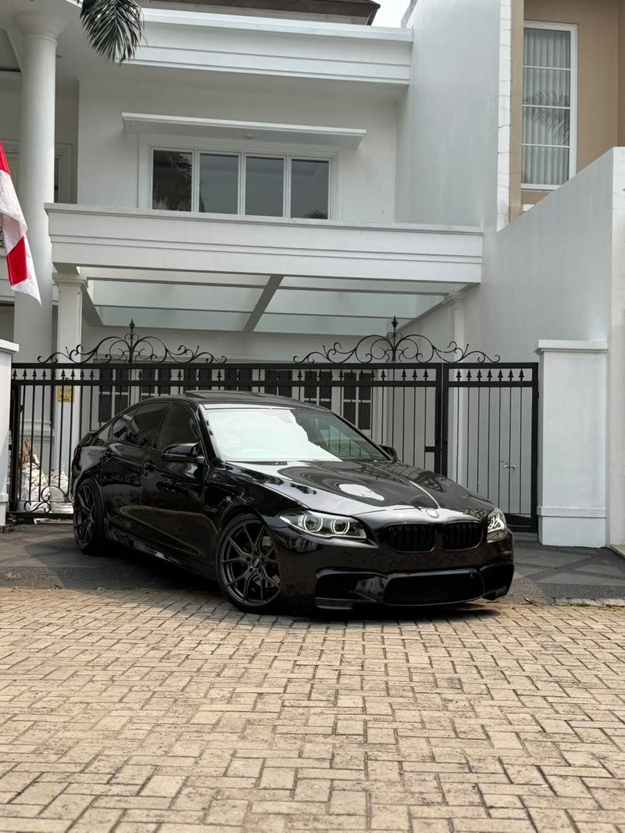 SookLoconte's tweet photo. BMW F10 528i LCI 2016/2017 Last Edition, full modifikasi Stage 2 320 HP. Odo 60 ribu mil, pajak 07/2027, kondisi like new, no minus, dokumen lengkap. Harga 321 juta cash, nego tipis. Lokasi Sentul, Bogor. https://t.co/lFxGkwQ7Wl