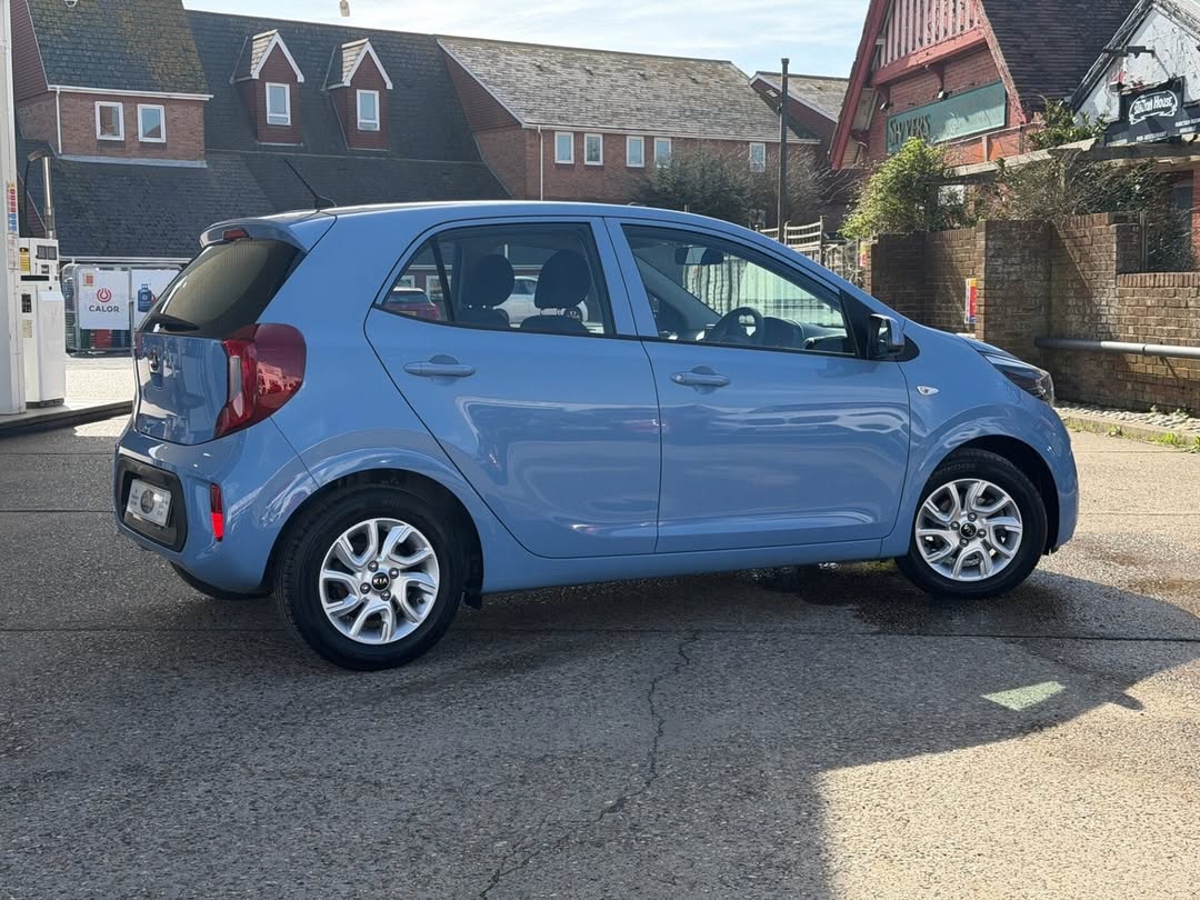 BronwynMacbc's tweet photo. 2018 Kia Picanto £7, 999. 998cc petrol, manual, 52, 000 miles. Good and bad credit accepted. Finance, warranty and part exchange available. We buy cars too. https://t.co/NuAlzYb5MZ