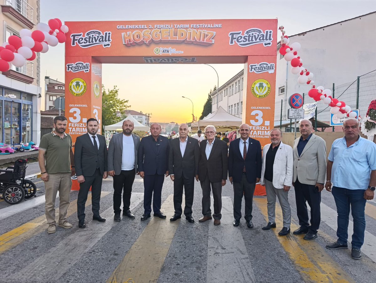 aefakibaba's tweet photo. Sakarya Ferizli'de bu yıl 3.'sü düzenlenen Tarım Festivali' ne katılım sağladık.

Başta Ferizli Belediye Başkanımız Mehmet Ata olmak üzere, emeği geçen herkesi tebrik ediyorum. Üreticimizin emeği, toprağımızın bereketi daim olsun. https://t.co/GkIXXBqFc5