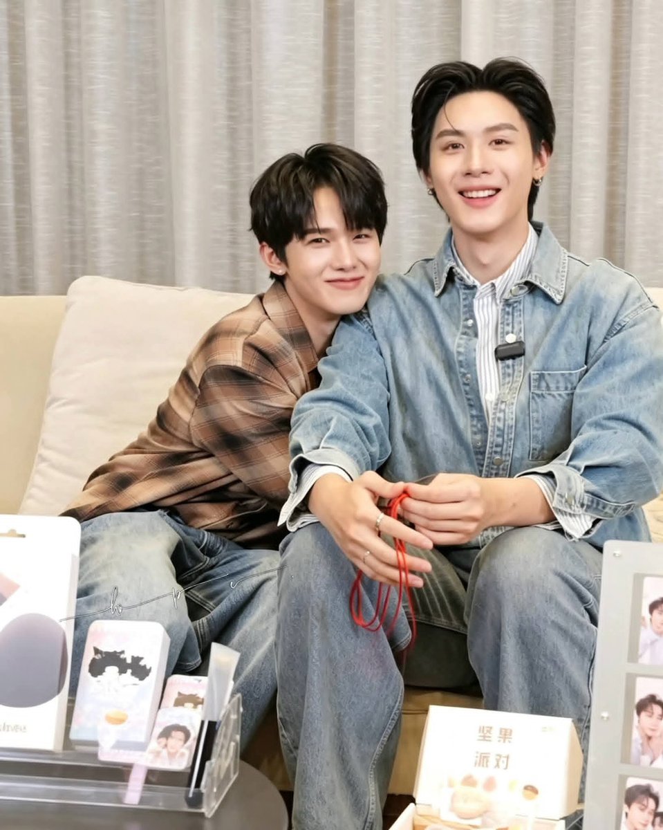 PatkunahP's tweet photo. รวมความฟรินกับงาน
𝐄𝐆𝐆 𝐌𝐀𝐊𝐄𝐑𝐒 𝐱 𝐓𝐎𝐏𝐓𝐀𝐏𝐌𝐈𝐍𝐋𝐄𝐄 

#Vitomin 💜🩵🍬
#MINLEEthanakorn
#TOPTAPJarukit
#TOPTAPMINLEE https://t.co/dsfHUt90C0