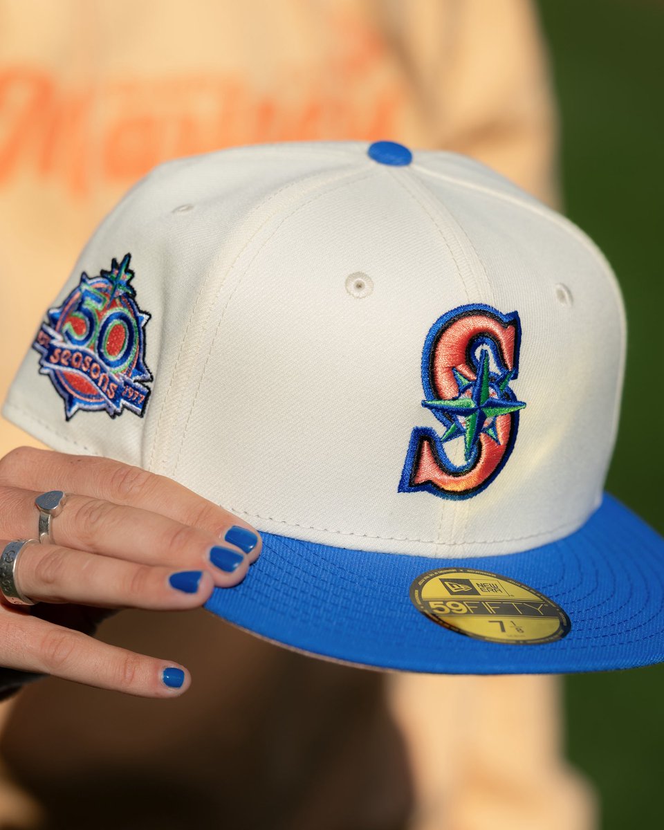 MarinersStore's tweet photo. 🍑 AVAILABLE NOW 🍑

Our EXCLUSIVE limited edition ‘20’s 59FIFTY Cap is available in-store only at the @TMobilePark Team Store! https://t.co/cLb8urk7Qa
