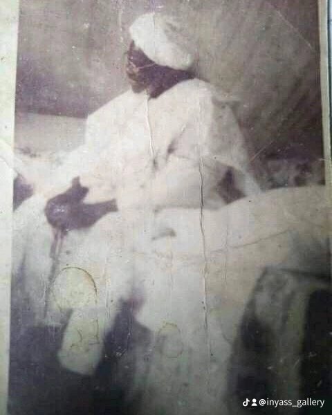 Inyassgallery's tweet photo. Show me that man, scholar, leader, father or anyone as good as SHEIKH ALHAJI IBRAHIM BN ABDULLAHI INYASS.rta🙏🏼 https://t.co/3F65Ho67B1