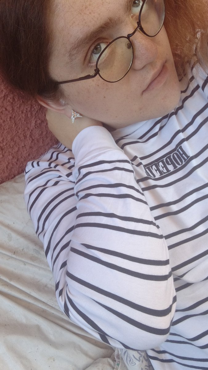 phyrear1ses's tweet photo. Gata le gusta sacarse fotos 💖

Buscando ropita linda para hacer algún photoset >< https://t.co/2GB5SMEVsk