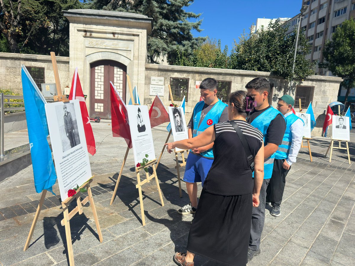 Metehankose__58's tweet photo. Eylüllerde ölmedik, Eylüllerde doğduk...
Ne sizleri unuttuk, Ne kahpe Eylülleri...

“Geçmişin izlerini, bu topraklarda vatan için verilen haklı ve onurlu mücadeleleri yeni nesillere anlatmaya ve aktarmaya devam ediyoruz.
Var olsun ülkü ocakları🇹🇷 https://t.co/COJjzVPr2p