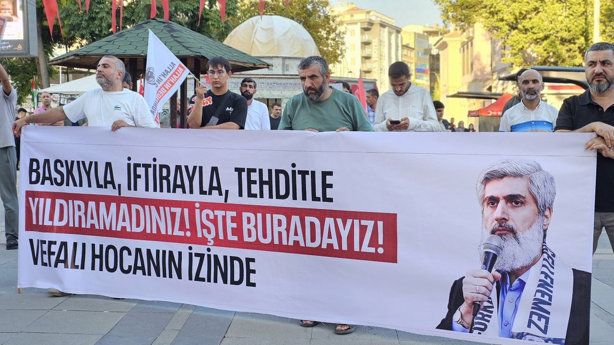 onculider_1's tweet photo. •ELAZIĞ

Ozgürlük IçinMeydandayız
FurkanGönüllülerine Ozgürlük https://t.co/bSSS6HRYzE