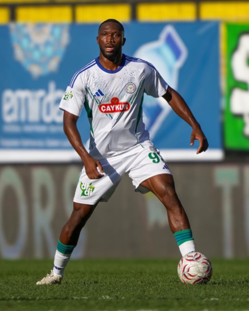 FutStat's tweet photo. 🚨 Rizespor’da Modibo Sagnan, Eyüpspor karşısında alınan galibiyette savunmadaki etkili performansıyla dikkat çekti! 🔥

🛡️ 12 savunma katkısı
💪 6/8 ikili mücadele
🚫 5 engellenen şut
⚽️ 4 uzaklaştırma
🔄 4 top kazanma
🎯 2/3 başarılı top çalma
📊 45/48 isabetli pas https://t.co/LeC7uGpXxQ