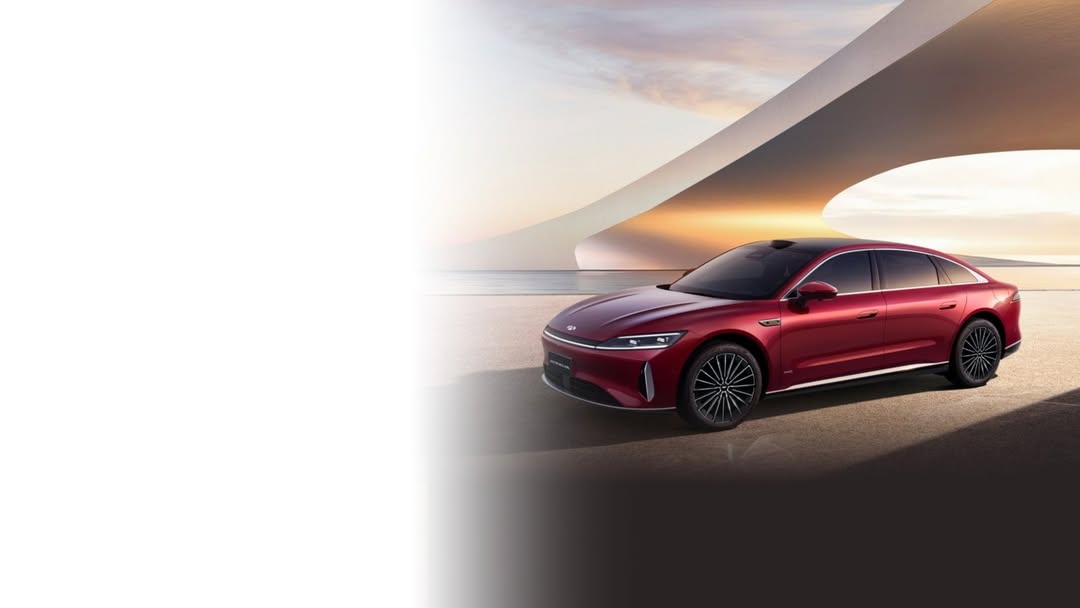 YvoneStrin9k's tweet photo. Chery’s 2027 Fulwin A9L debuts from 139, 900 yuan with Nvidia Orin-Y, 200 TOPS and 11 cameras. The 1. 5T plug-in hybrid comes in two configurations across four variants. https://t.co/x0GGT5fjTn