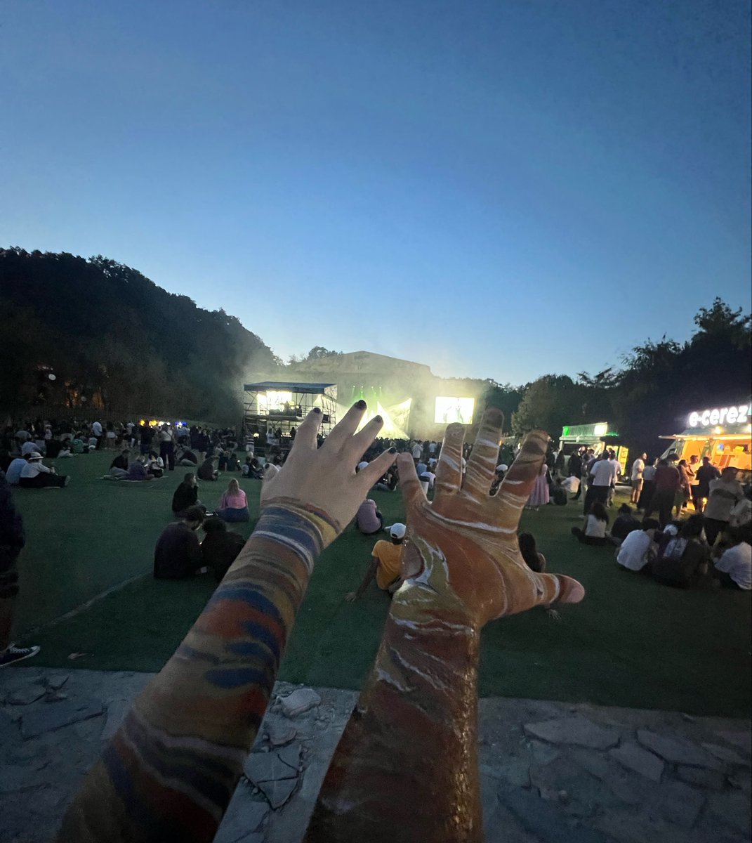 serdardilmac's tweet photo. #lifepark  #bahçeköy #mahalle #rockfest 🤘🤘 https://t.co/0qfwiWsvnY
