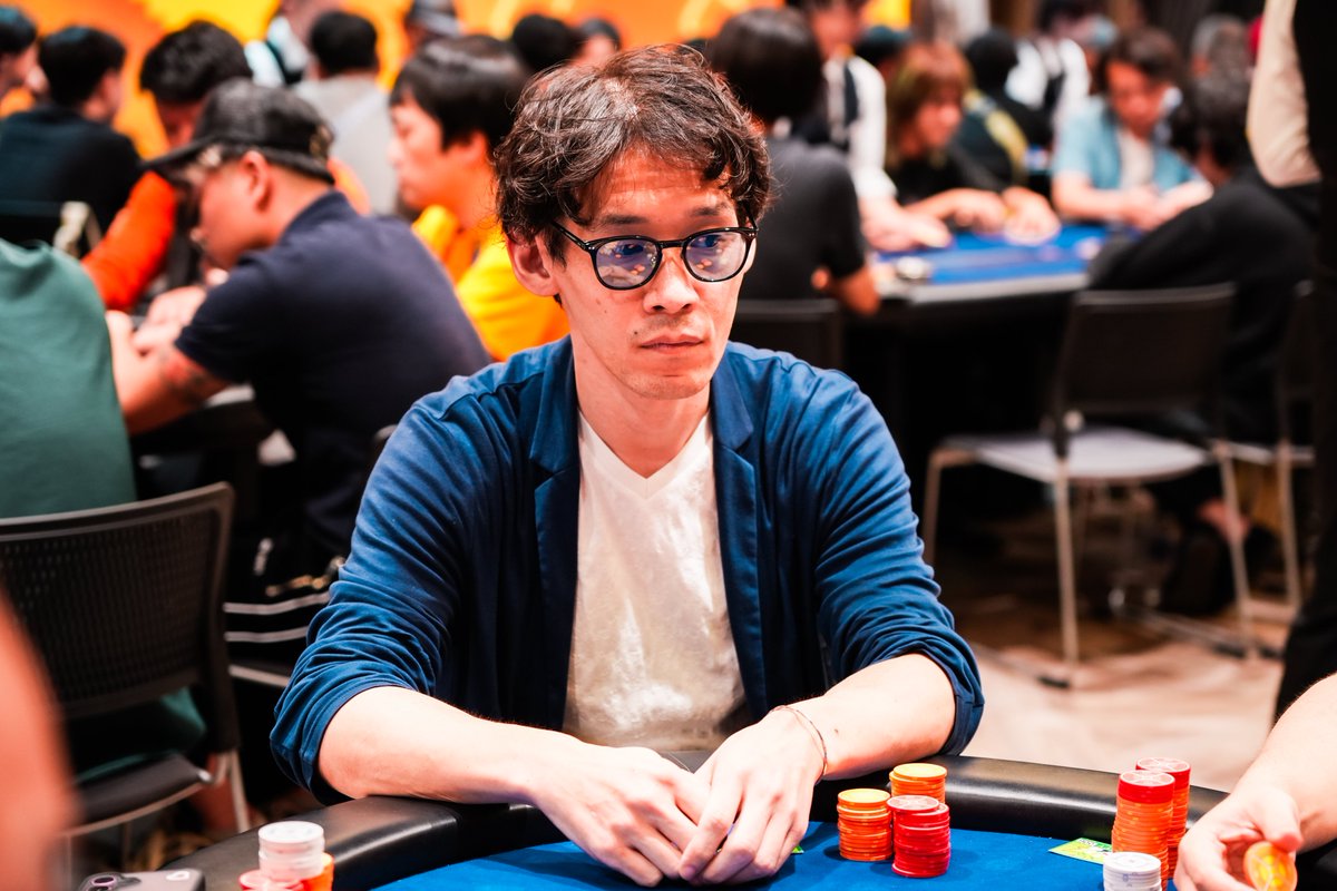 SPADIE_OSAKA's tweet photo. 【#23 NLH Lucky Clover -Mystery Bounty-】

2位 カピバラ様(@capypoker765)、3位 ゴロー様
4位 ノブナガ様(@JumBlitZ)

入賞おめでとうございます✨

#SPADIEOSAKA
#ここから始まるボク達のポーカーライフ https://t.co/9zvK38fgJp