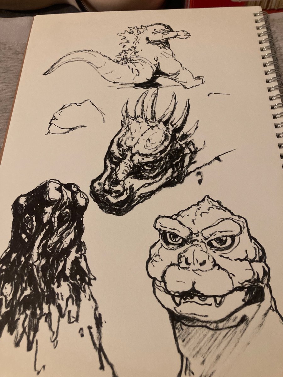 kajikiuo's tweet photo. らくがき　ゴジラとか https://t.co/XK7QLqHmZI