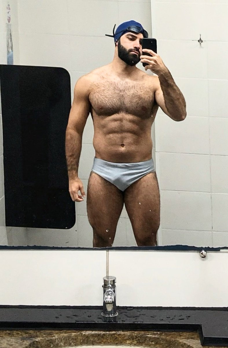 rxdearmazem's tweet photo. aos poucos to melhorando 🏊‍♂️ https://t.co/GJXZrk25BE