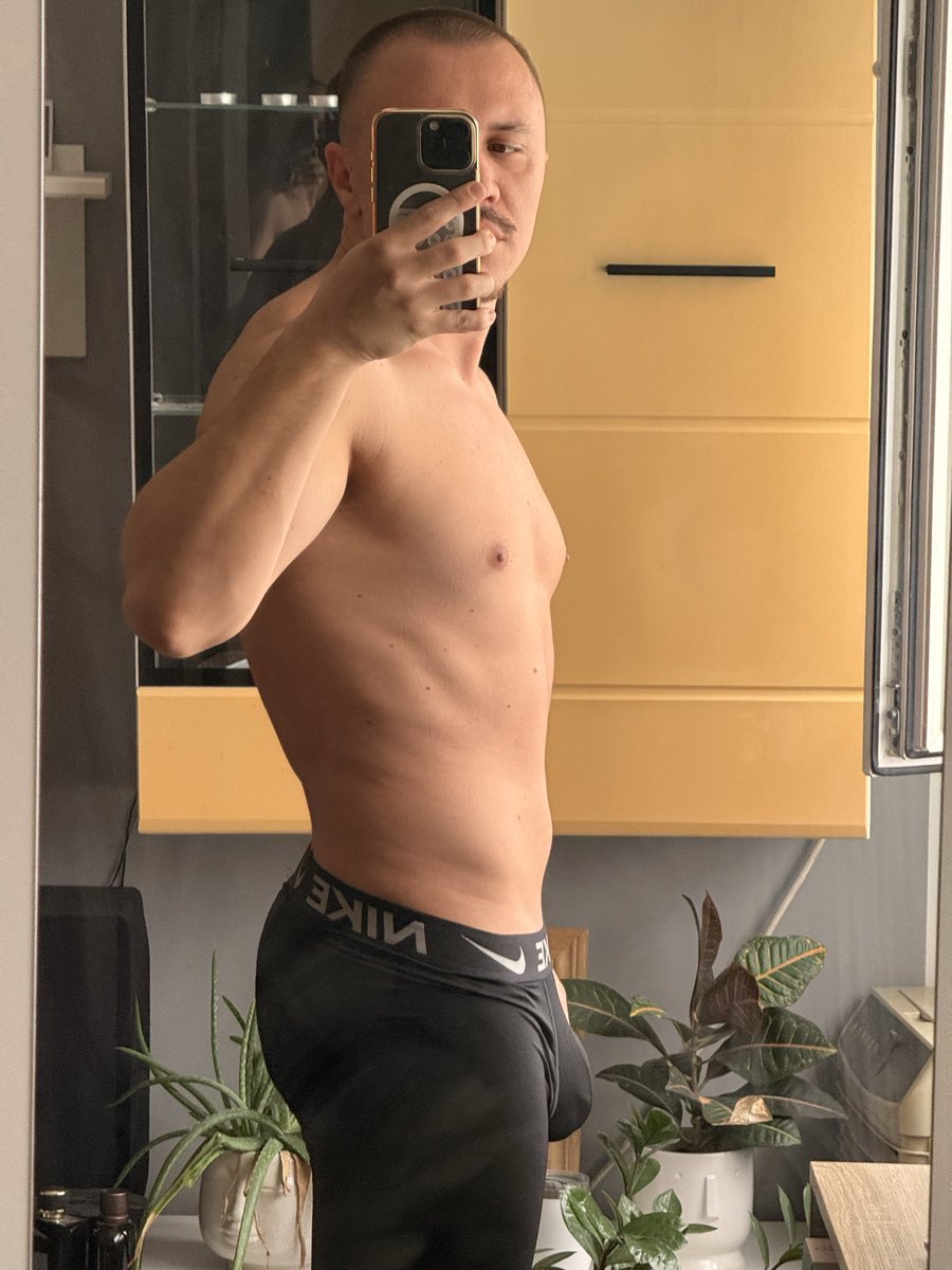 boyfromro's tweet photo. I will be in Paris 2nd to 5th of oct and at the Pride Parade. So hit me up if you are around 👀
#parispride2026 https://t.co/6FcRLkBc1i