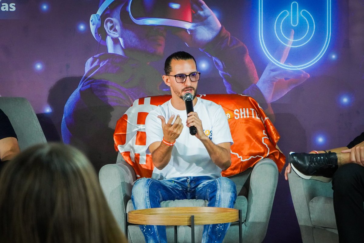 satoshiteam_'s tweet photo. 🇨🇴⚡ Estamos en el Panel Debate: Bitcoin en Colombia, resolviendo dudas y compartiendo perspectivas para que las nuevas generaciones puedan entender, adoptar y aprovechar las oportunidades que trae Bitcoin.

💬 Educación, debate y nuevas ideas para construir el futuro. https://t.co/aeKF2lxWUH