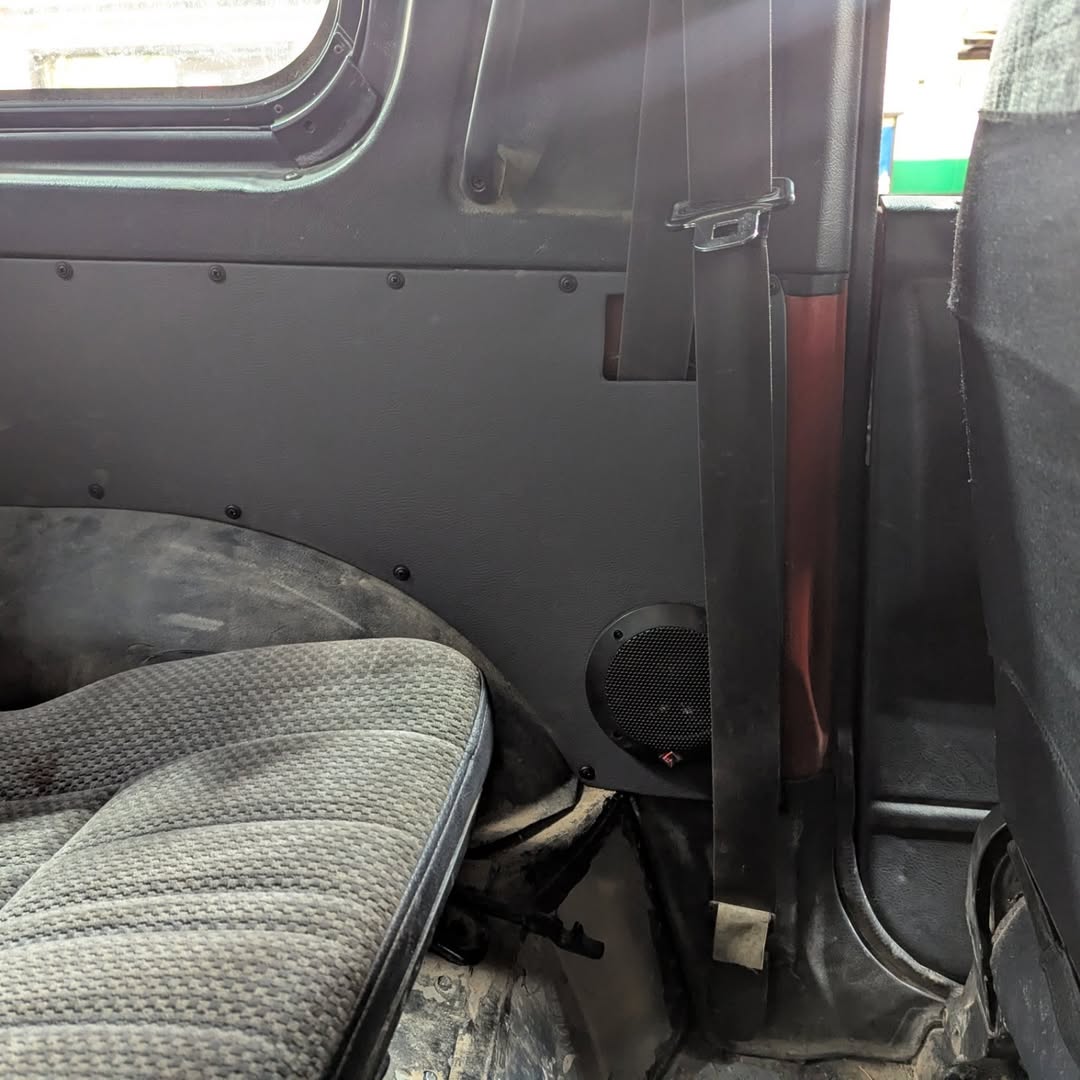 ElenorePesiu's tweet photo. Even off-road rigs deserve real sound. This Suzuki Sidekick got a trail-ready audio upgrade with Kenwood, Alpine, Rockford Fosgate, and a custom side panel. Clean install, rugged gear, no shortcuts. https://t.co/nTBOCICXzO