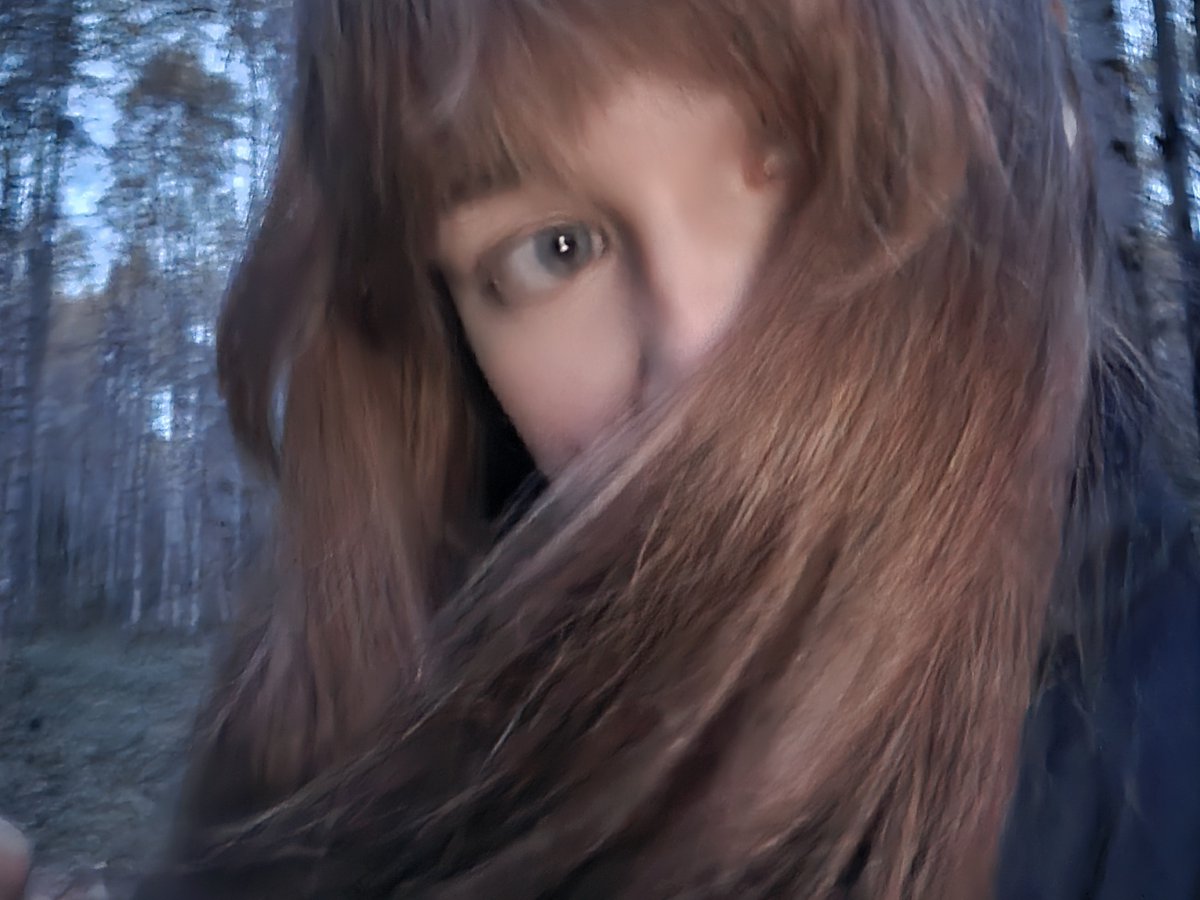 dianarutot's tweet photo. +погуляла в лесу
Делала фотки на фотоаппарат, но я не знаю куда положила его(( https://t.co/g2C0P0fI21