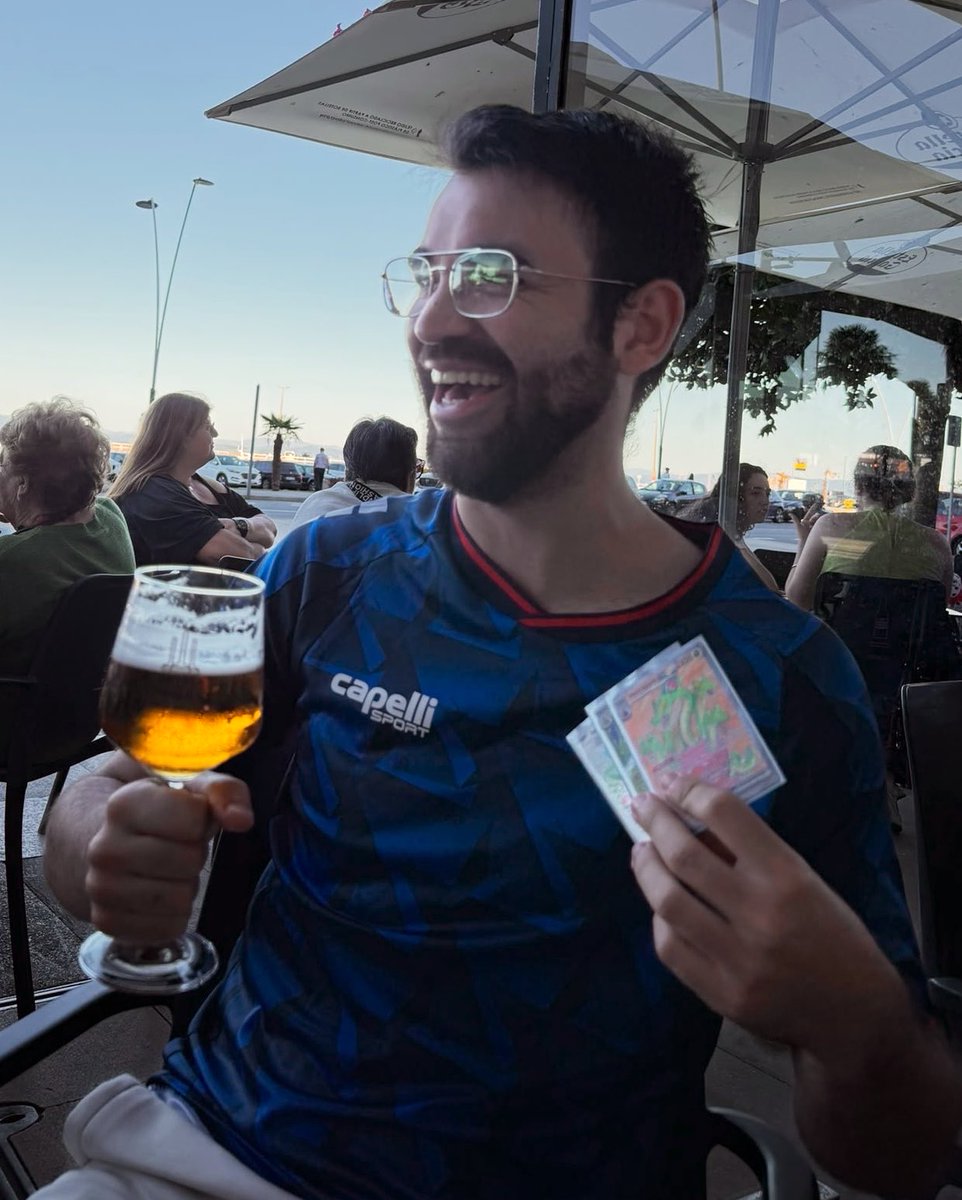 VilapraiaCrew's tweet photo. Hoxe, en Vilapraiers polo mundo: Pabliño @SanMir15 gaña o seu primeiro Challenge da season en @metropol_comics Vilagarcía. Mentres, na @AlpacaChinchona o capi mailo presi facían Top 2 e 3 tamén no Desafío. E o @jpinon21 que segue o seu, desta vez, win nunha nova tenda de Sant Boi https://t.co/cbn0JIyp9r