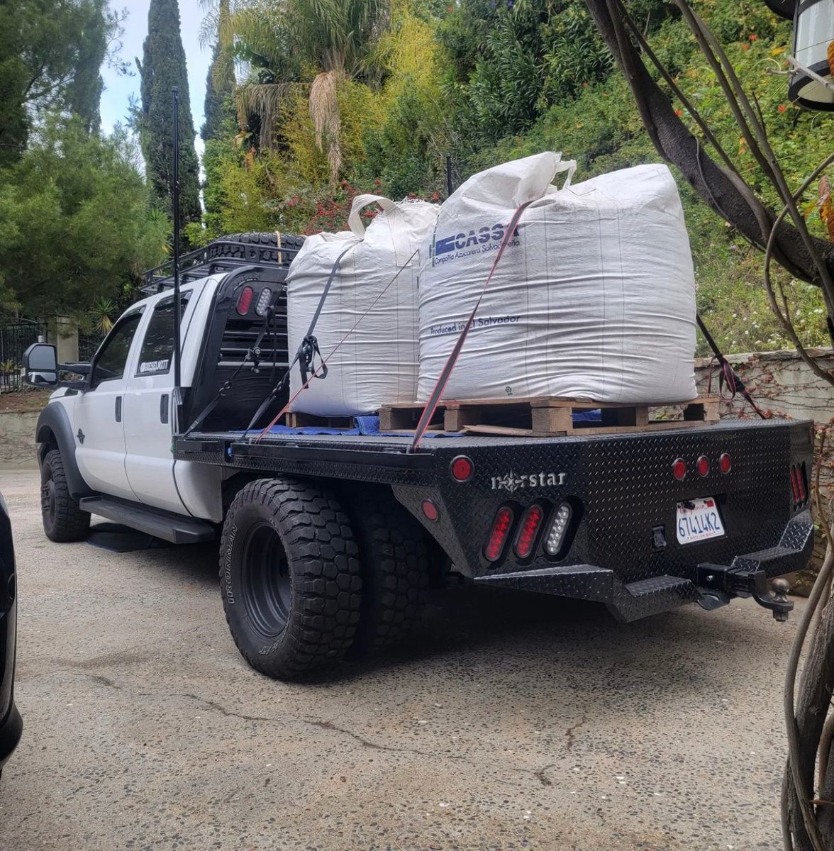NolanDemleski's tweet photo. Upgrade your truck with a rugged Norstar flatbed built for heavy hauls and daily demands. Choose secure utility boxes or a heavy-duty diamond-plate deck for unmatched durability and performance. Call (833) 979-0199. https://t.co/OQwaSVpTv9